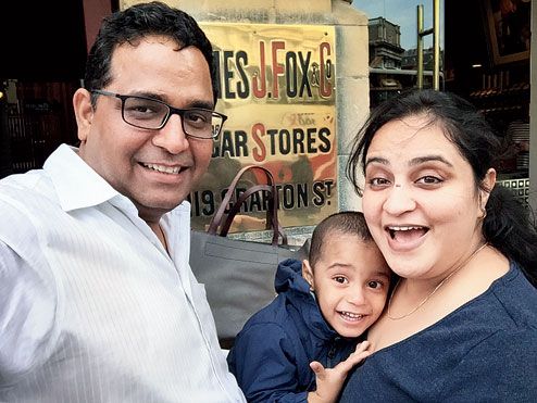 Vijay Shekhar Sharma — Early Life and Family