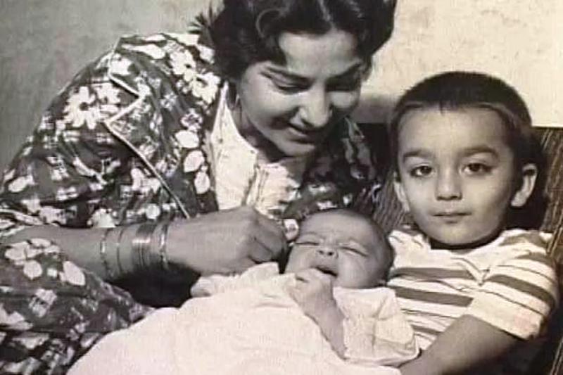 Sunjay Dutt — Early Life and Family